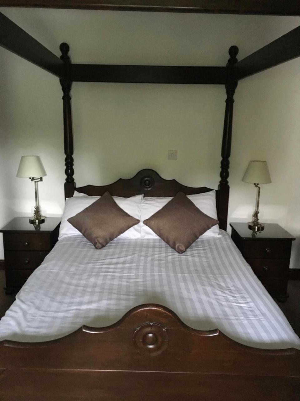 The Farmers Arms Hotell Eccleston  Eksteriør bilde
